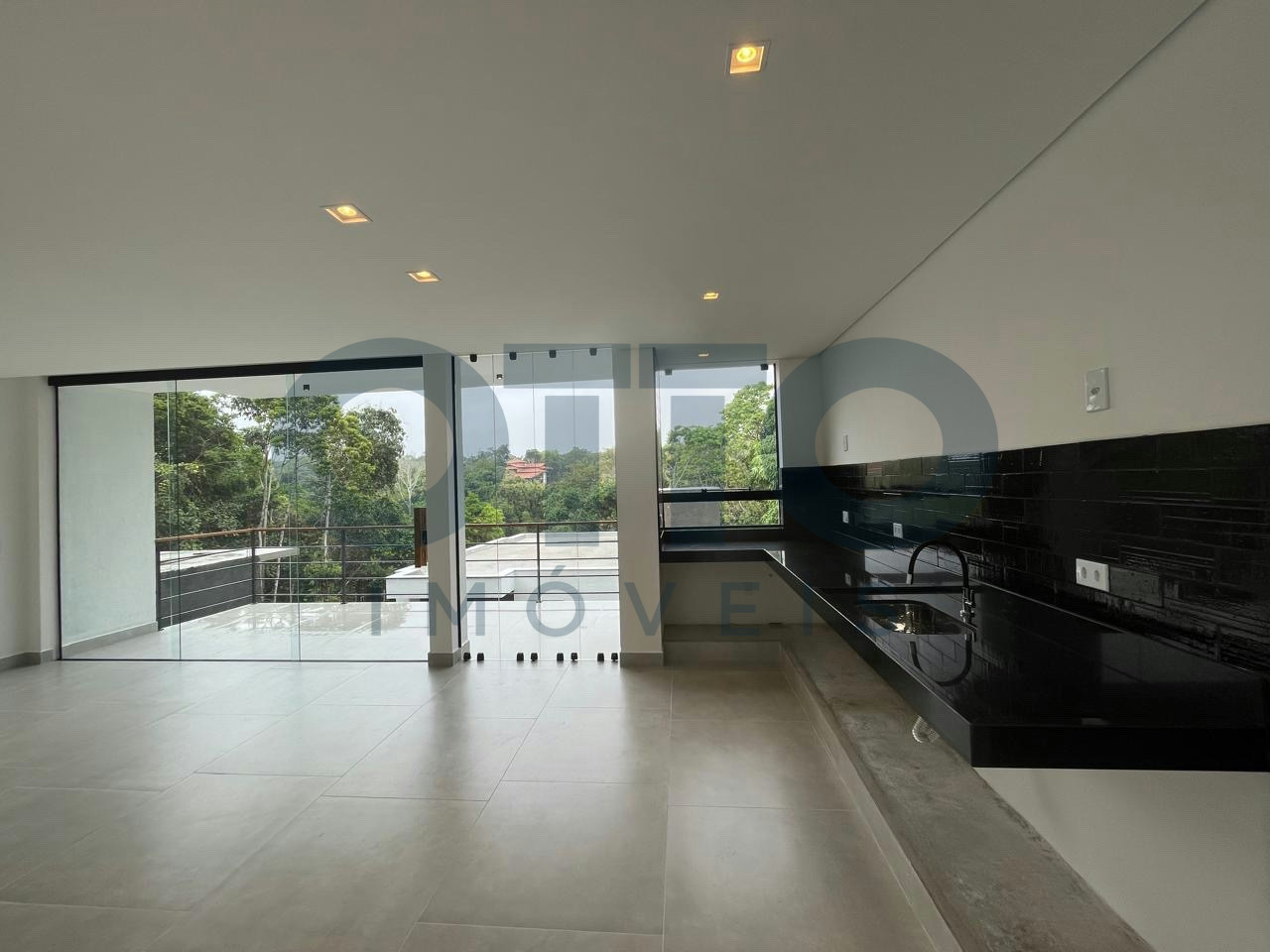 Casa à Venda com 2 Quartos sendo 1 Suíte | Condomínio Próximo ao Centro | Arraial d’Ajuda · foto 3