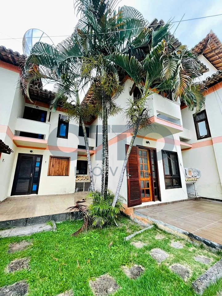 Foto de Duplex com 2 quartos para alugar em Taperapuã, Porto Seguro
