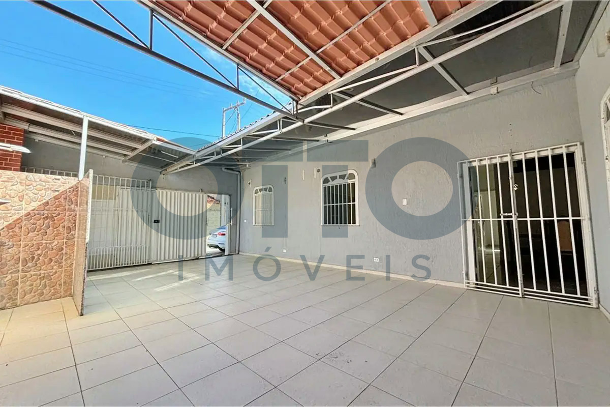 Foto de Casa com 5 quartos em Centro, Santa Cruz Cabrália — Alugado